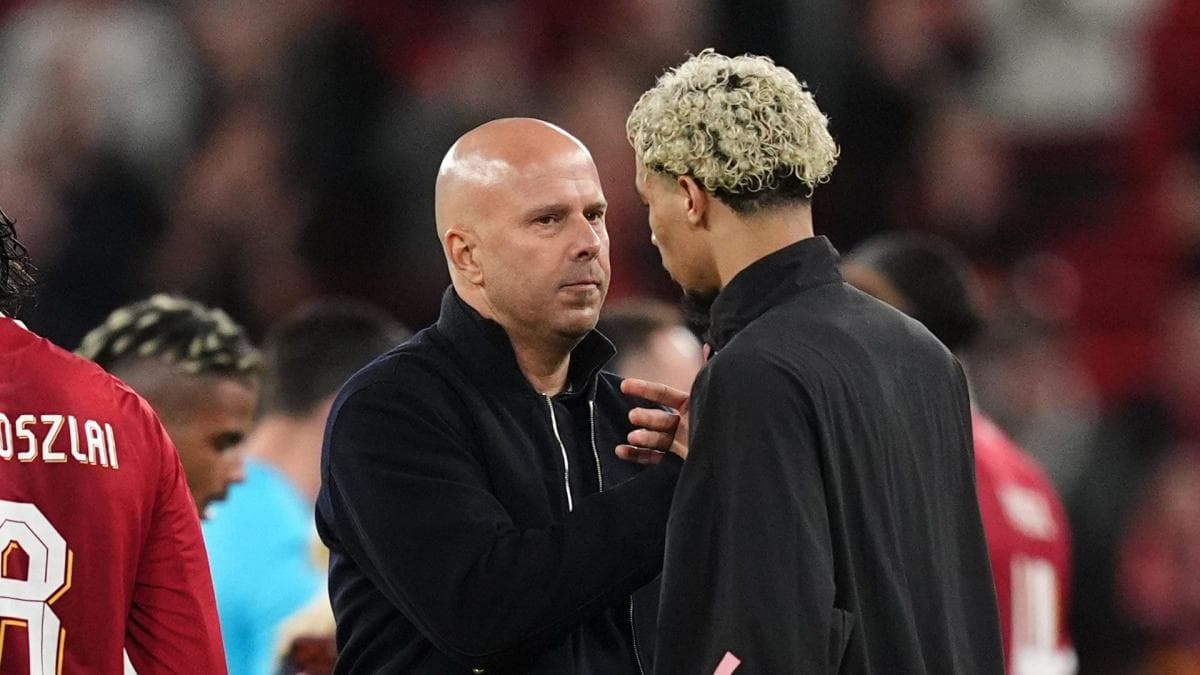 Ekitike forfait pour le Mondial, Slot brise le silence