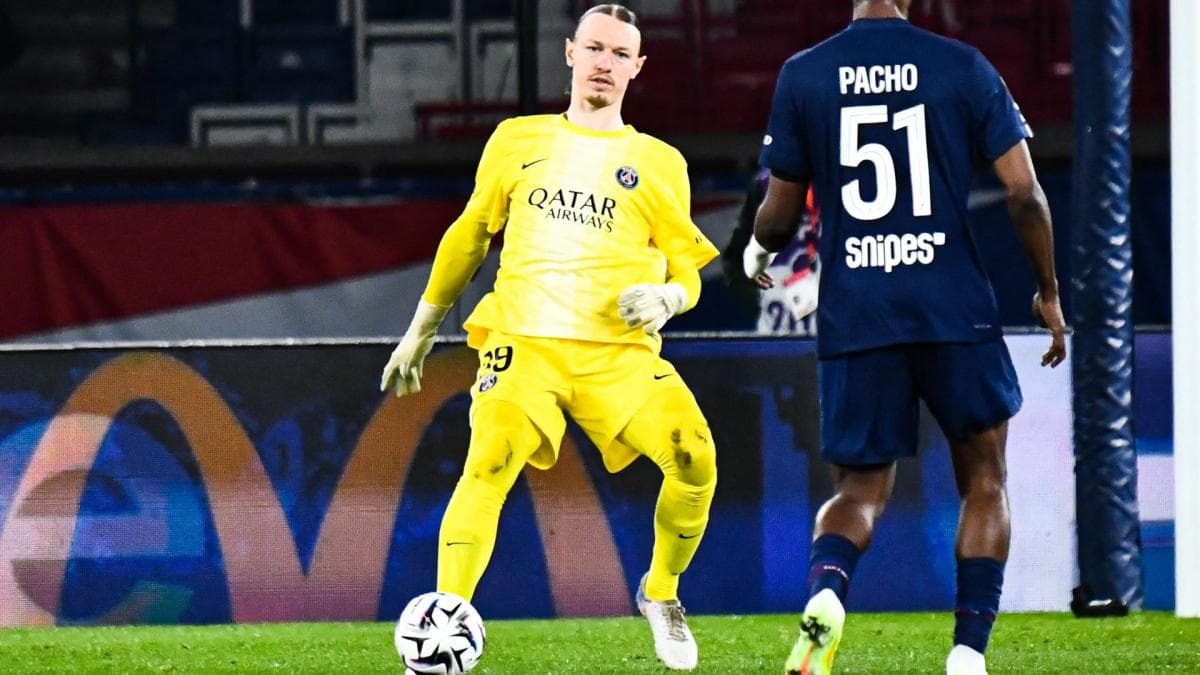 Safonov sort les griffes face aux critiques allemandes