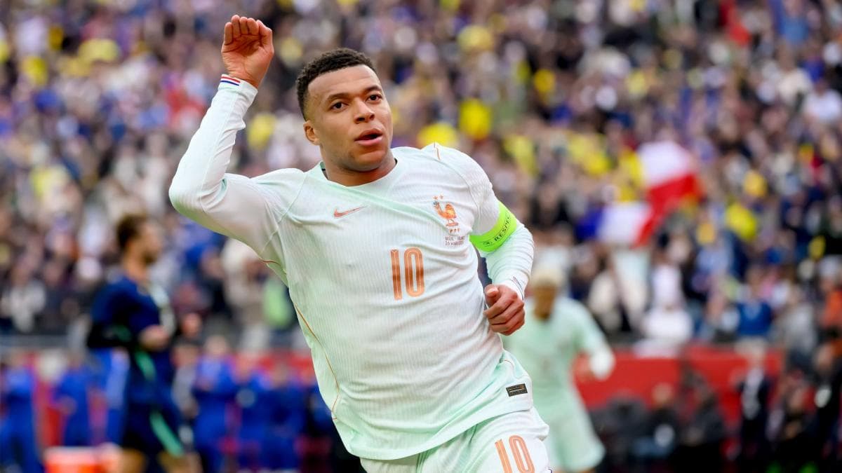 Les Bleus face à l'Irlande du Nord avant de s'envoler pour le Mondial