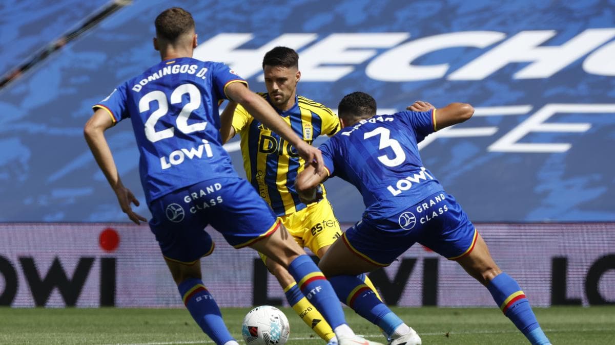 Oviedo sombre, Cazorla regarde l'abîme