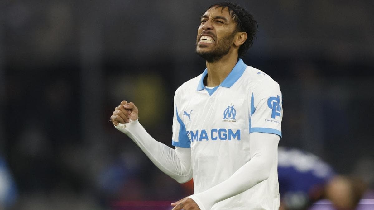 Aubameyang en panne, Beye en bouclier