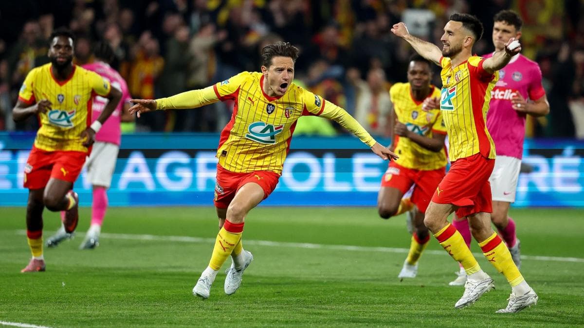 Lens atomise Toulouse et file en finale de Coupe de France